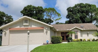 1330 Gillespie Dr N, Palm Harbor, FL 34684