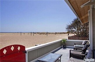 704 W Oceanfront, Newport Beach, CA 92661