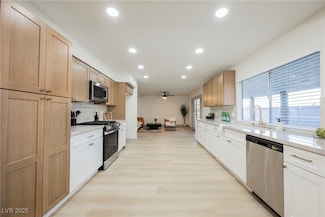 389 Cove Ct, Henderson, NV 89002