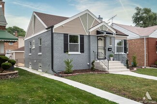2720 W 83rd St, Chicago, IL 60652