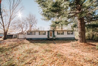 100 Dewey St, Woodland, IL 60974