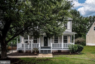 5618 Roundtree Dr, Woodbridge, VA 22193
