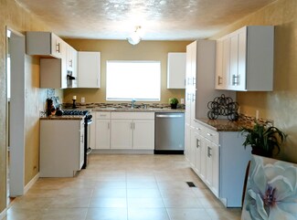 3111 Morningside Dr NE, Albuquerque, NM 87110