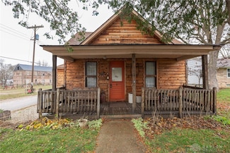 8 W Walnut St, Spring Valley, OH 45370