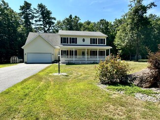 14 Twin Birch Ln, Morrisonville, NY 12962
