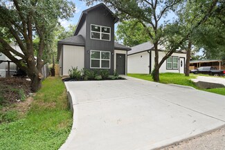 11763 White Cedar St, Willis, TX 77318