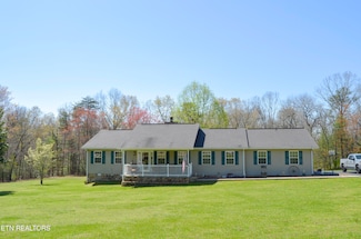 156 S Summerhaven Dr, Crossville, TN 38555