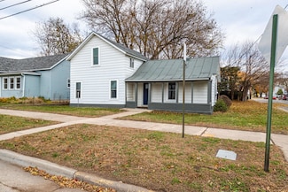 802 Charles St, La Crosse, WI 54603