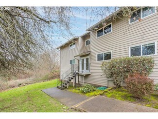 11373 SW Springwood Dr Unit 32, Portland, OR 97223