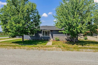 170 10th St, Priest River, ID 83856