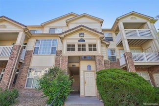 5726 N Genoa Way Unit 301, Aurora, CO 80019