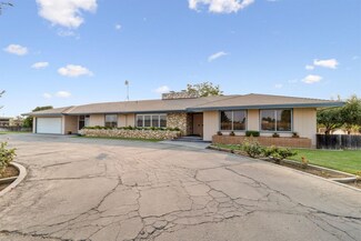 522 S 6th Ave, Kingsburg, CA 93631