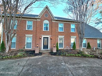 6875 Kings Row Dr, Southaven, MS 38671
