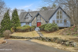 681 River Rd, Cos Cob, CT 06807
