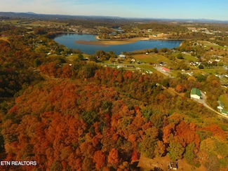 129 Lyons Dr, Johnson City, TN 37601