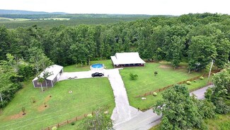 8439 Hebbertsburg Rd, Crab Orchard, TN 37723
