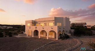 39 Underwood Blvd, Elephant Butte, NM 87935