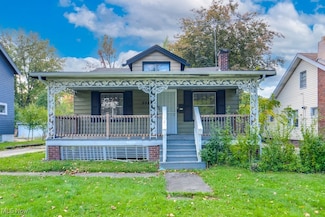 892 Montford Rd, Cleveland, OH 44121