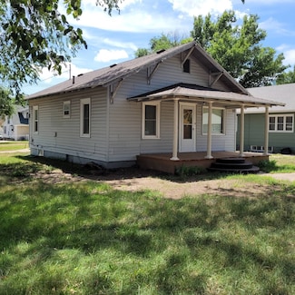 1281 2nd St, Chappell, NE 69129
