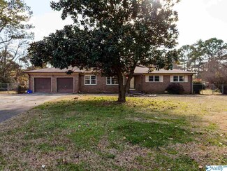 1420 Clubview Cir NW, Huntsville, AL 35816