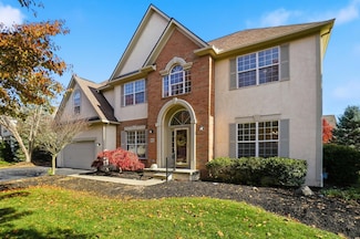 8092 Summerhouse Dr E, Dublin, OH 43016