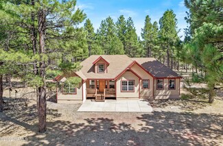 389 Laramy Ln, Parks, AZ 86018