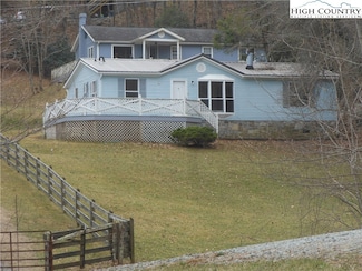 111 Oxford Ln, Blowing Rock, NC 28605