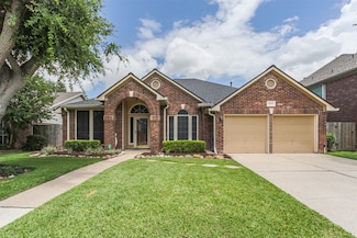 2001 Navajo Dr, Deer Park, TX 77536