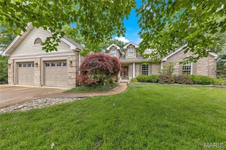 1201 Summers End Dr, Fenton, MO 63026