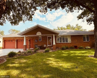 144 3rd St N, Sauk Centre, MN 56378