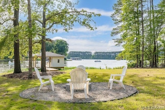 1917 Eastern Shores Rd, Littleton, NC 27850