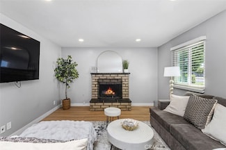 123 E Wilson Ave, Orange, CA 92867