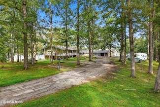 605 S Lake Dr Unit A, Oneida, TN 37841