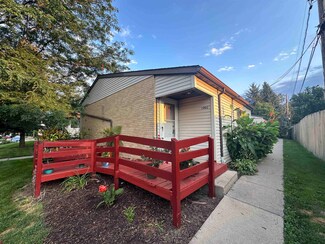 1002 W Fiedler Ln, Madison, WI 53713