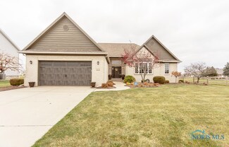 1665 Grand Bay Dr, Oregon, OH 43616
