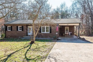 2017 16th Avenue Place SW Unit 17, Hickory, NC 28602
