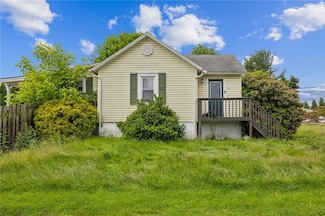485 Wendel Rd, Irwin, PA 15642