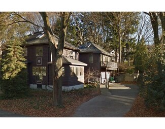 880 Chestnut St, Waban, MA 02468