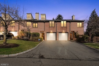 21 Stepping Ridge, Caldwell, NJ 07006