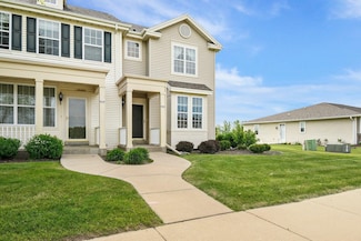632 Hunter Oaks Blvd, Watertown, WI 53094