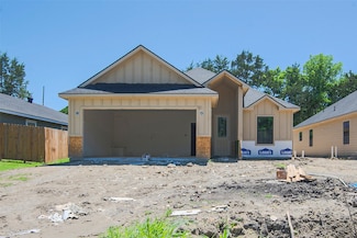 203 W Elm St, Whitewright, TX 75491