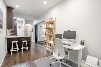 210 W 19th St Unit 3A, New York, NY 10011