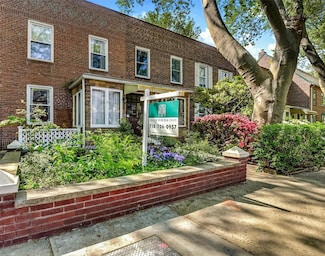 39-50 45th St, Sunnyside, NY 11104