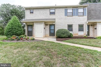 102 Valleybrook Dr, Lancaster, PA 17601