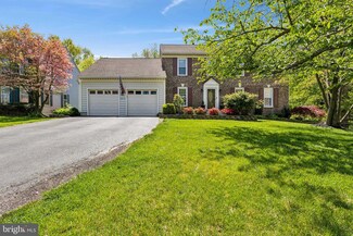 9619 Woodedge Dr, Burke, VA 22015