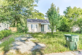 701 Paul St, Warner Robins, GA 31088