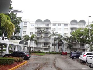 498 NW 165th Street Rd Unit D-502, Miami, FL 33169