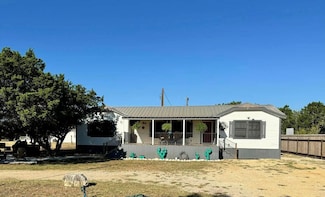 464 J H Davis Place, Leakey, TX 78873