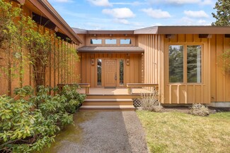 64675 Boones Borough Dr, Bend, OR 97701