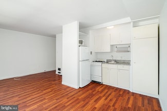 2101 Chestnut St Unit 614, Philadelphia, PA 19103
